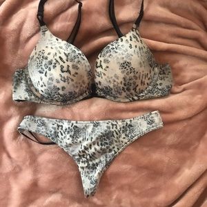 Victoria secrete bombshell set
